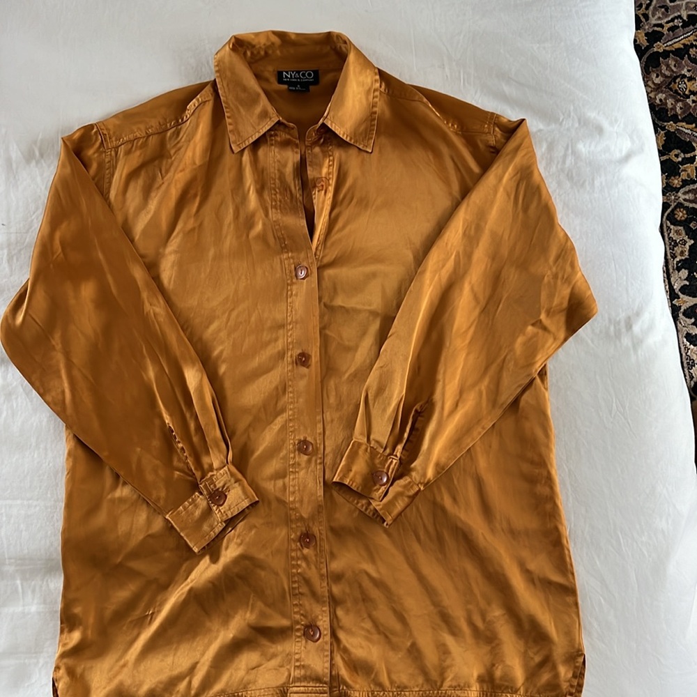 NY & CO 100% Silk Golden Mustard Button Front Top